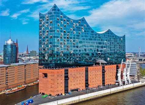 discover the best attractions in hamburg